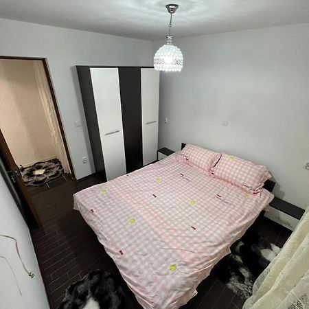 Апартаменти Jas Apartament Lupeni  Екстер'єр фото