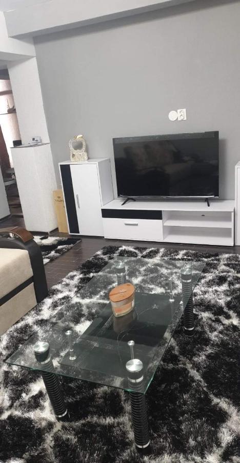 Апартаменти Jas Apartament Lupeni  Екстер'єр фото