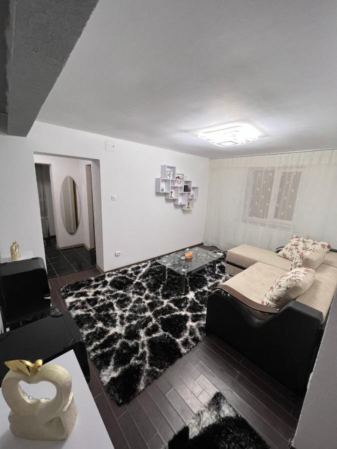 Апартаменти Jas Apartament Lupeni  Екстер'єр фото